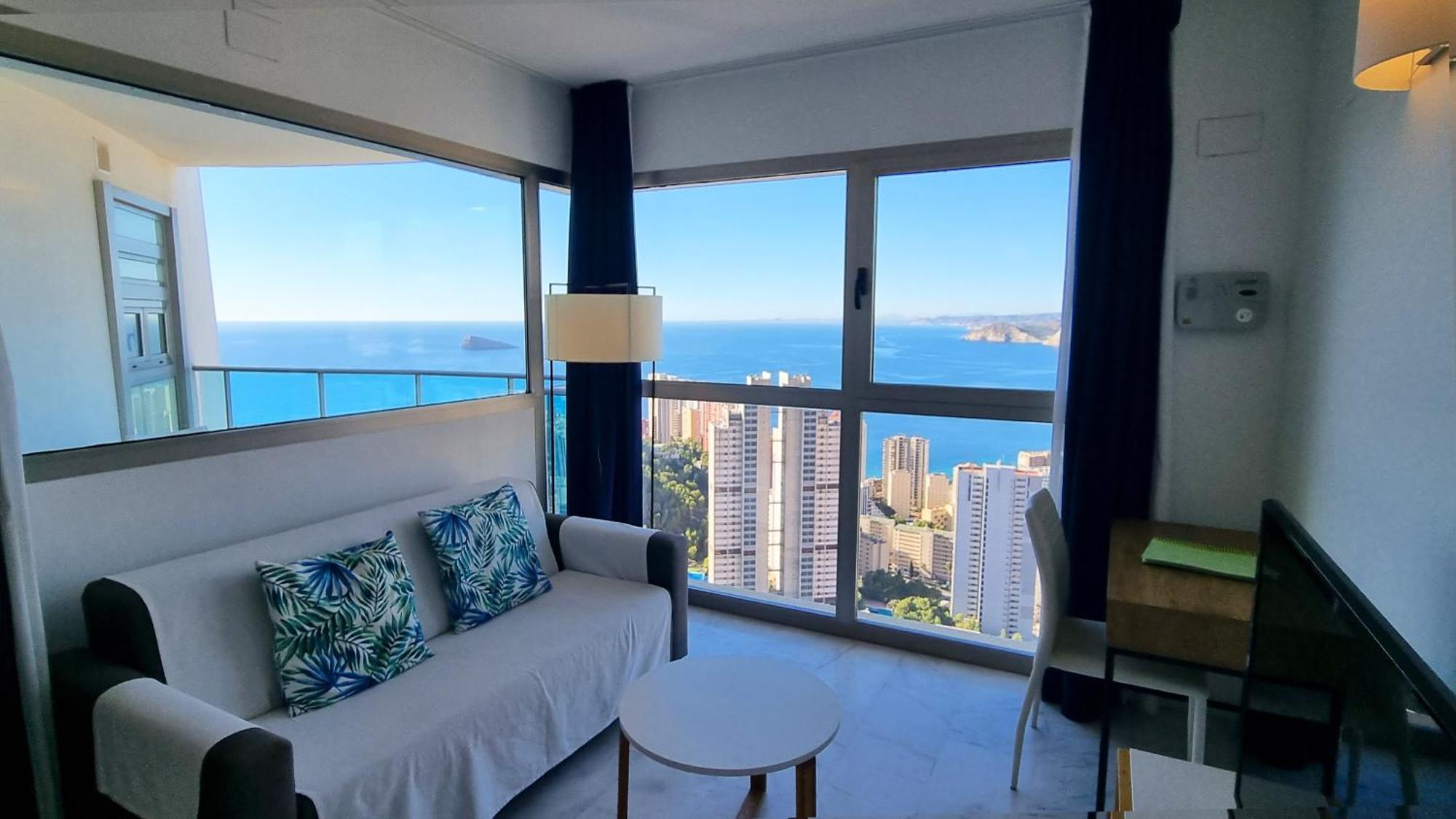 Highrise Apartment With Private Terrace & Sea Views - 34Th Floor Бенидорм Экстерьер фото