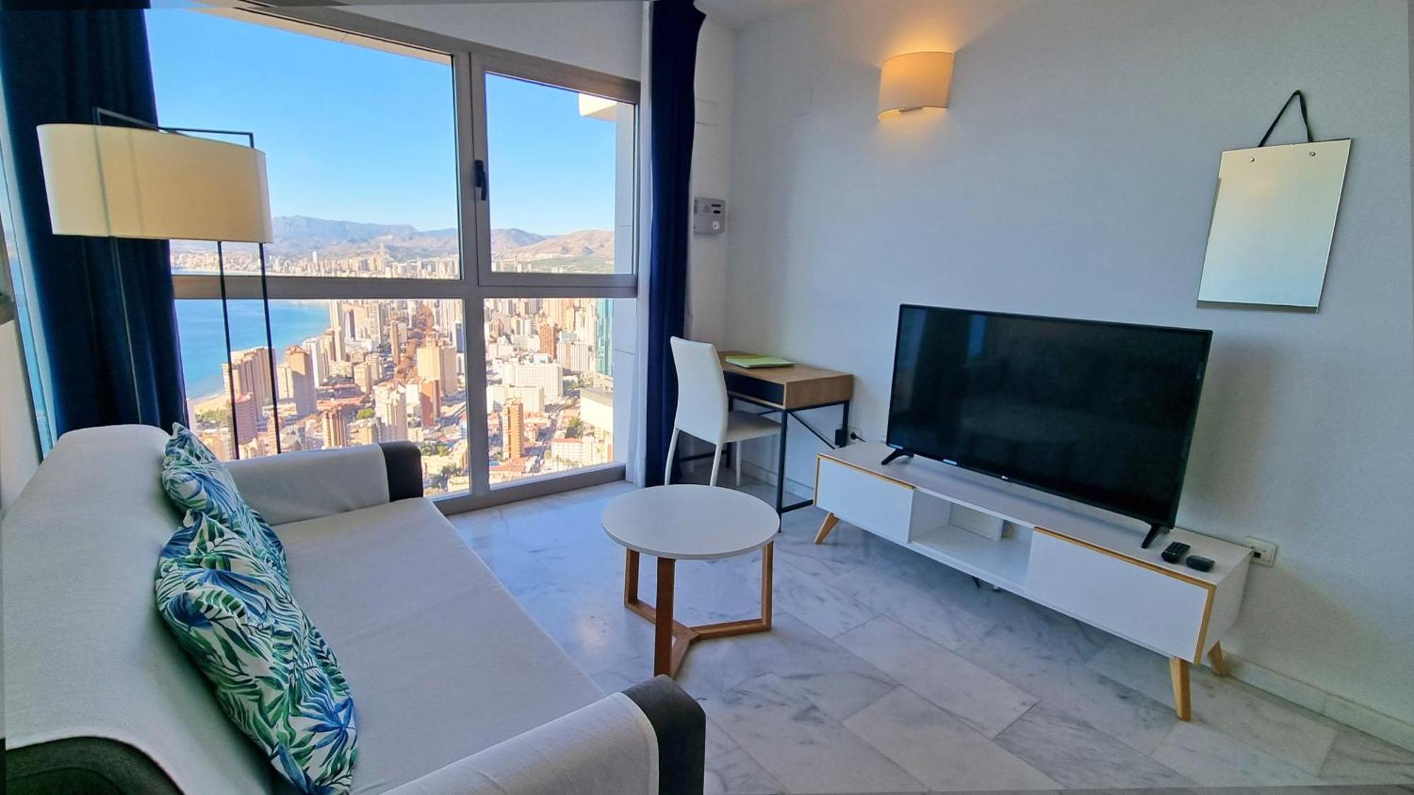 Highrise Apartment With Private Terrace & Sea Views - 34Th Floor Бенидорм Экстерьер фото