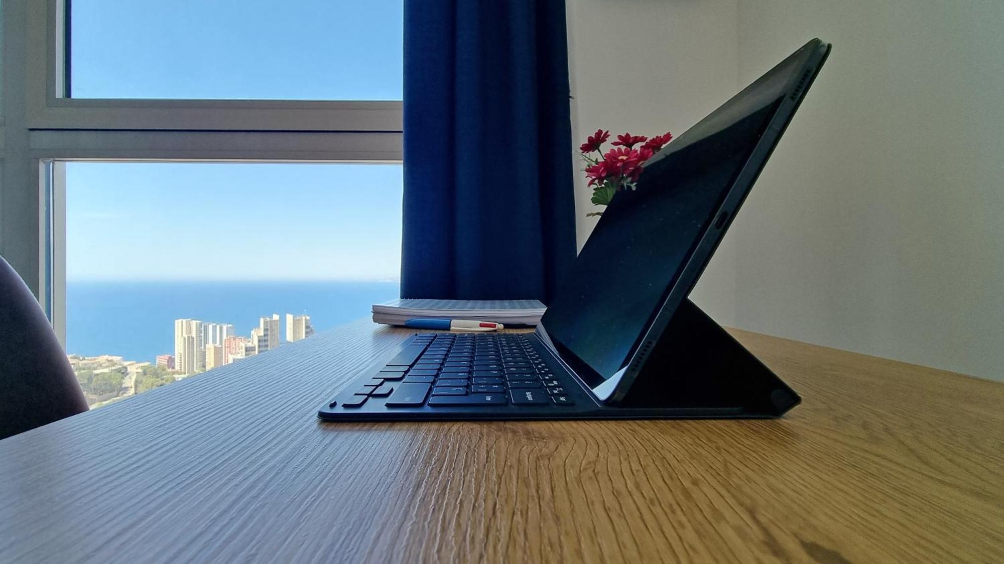 Highrise Apartment With Private Terrace & Sea Views - 34Th Floor Бенидорм Экстерьер фото